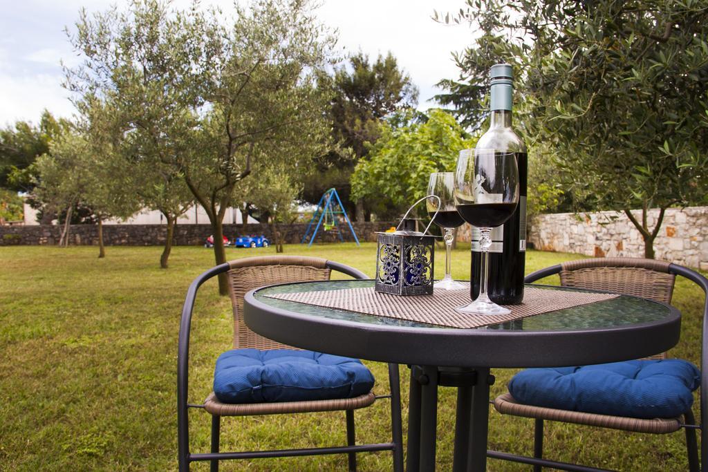 Korsa Apartment Sveti Lovreč Pazenatički Dış mekan fotoğraf